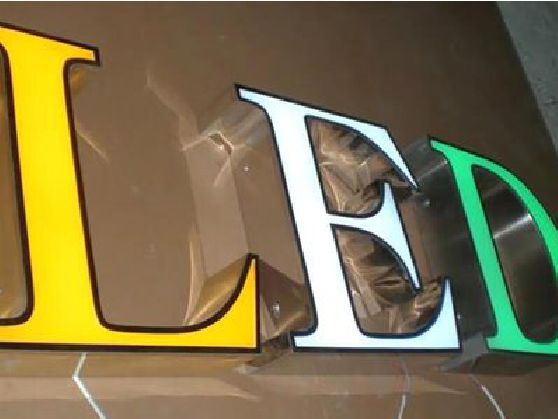 阜南介绍LED招牌的基础知识。